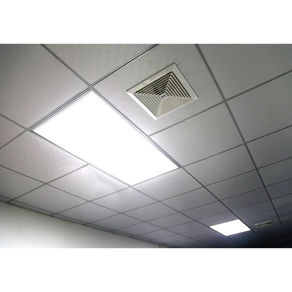 Panel LED 120x60cm 88W luz blanco frío instalado en falso techo